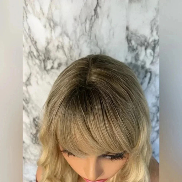 22 Inch Synthetic Curly Medium Wig with bangs - Picture 7 of 10